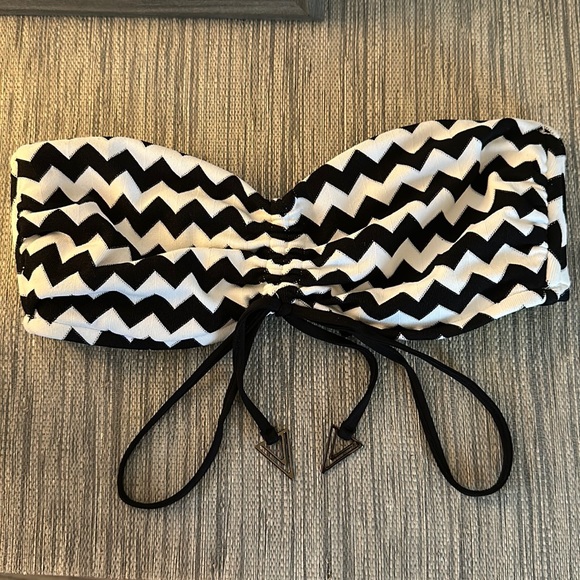 Seafolly Black and White Zigzag One Piece - Picture 1 of 4
